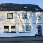 Grosse Komfortwohnung Mit Terrasse & Balkon, 2 Schlafzimmer, Ruhige Lage Apartamento
