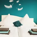 Grosse Komfortwohnung Mit Terrasse & Balkon, 2 Schlafzimmer, Ruhige Lage