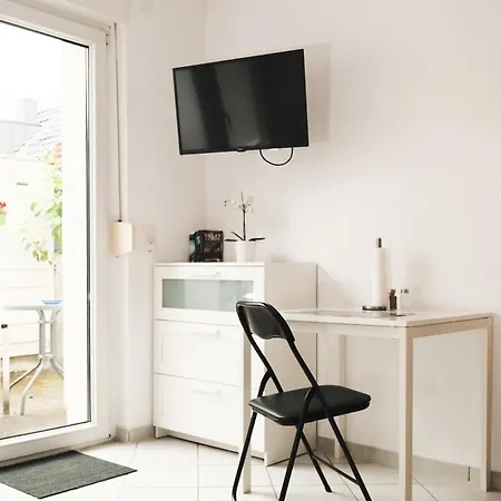 Grosse Komfortwohnung Mit Terrasse & Balkon, 2 Schlafzimmer, Ruhige Lage *