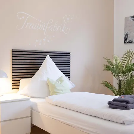 Grosse Komfortwohnung Mit Terrasse & Balkon, 2 Schlafzimmer, Ruhige Lage Apartamento Essen